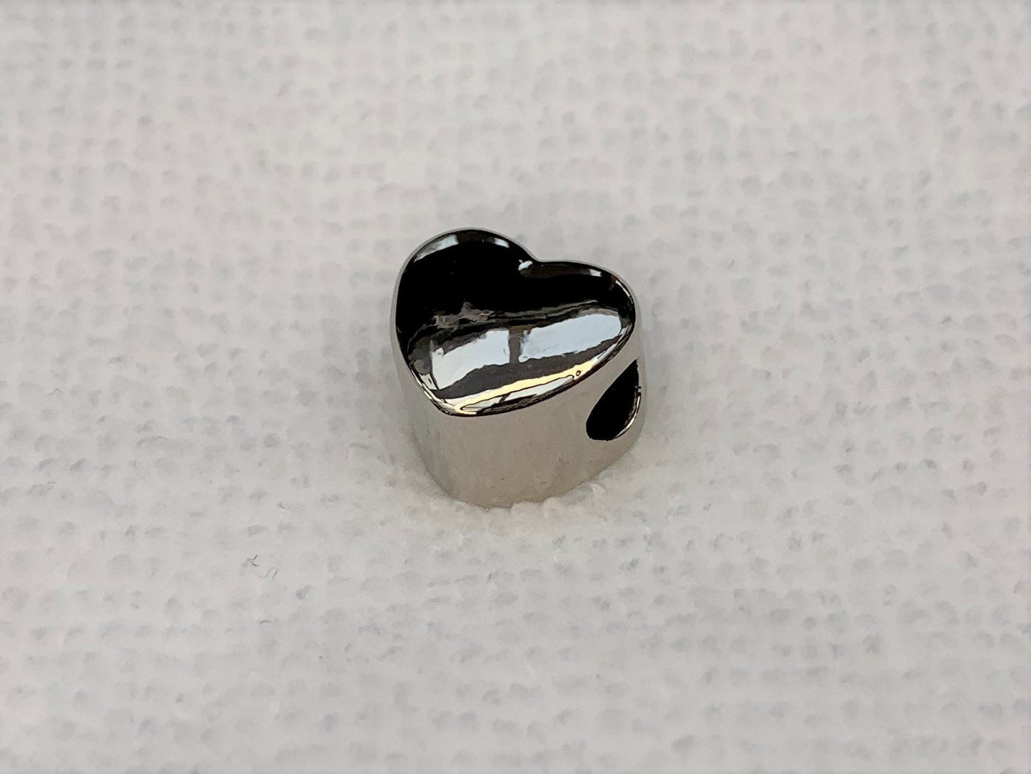 Saint Vincent and the Grenadines Flag heart shaped bracelet charm bead Personalised Charm Add on charm Large hole bead Valentine’s gift