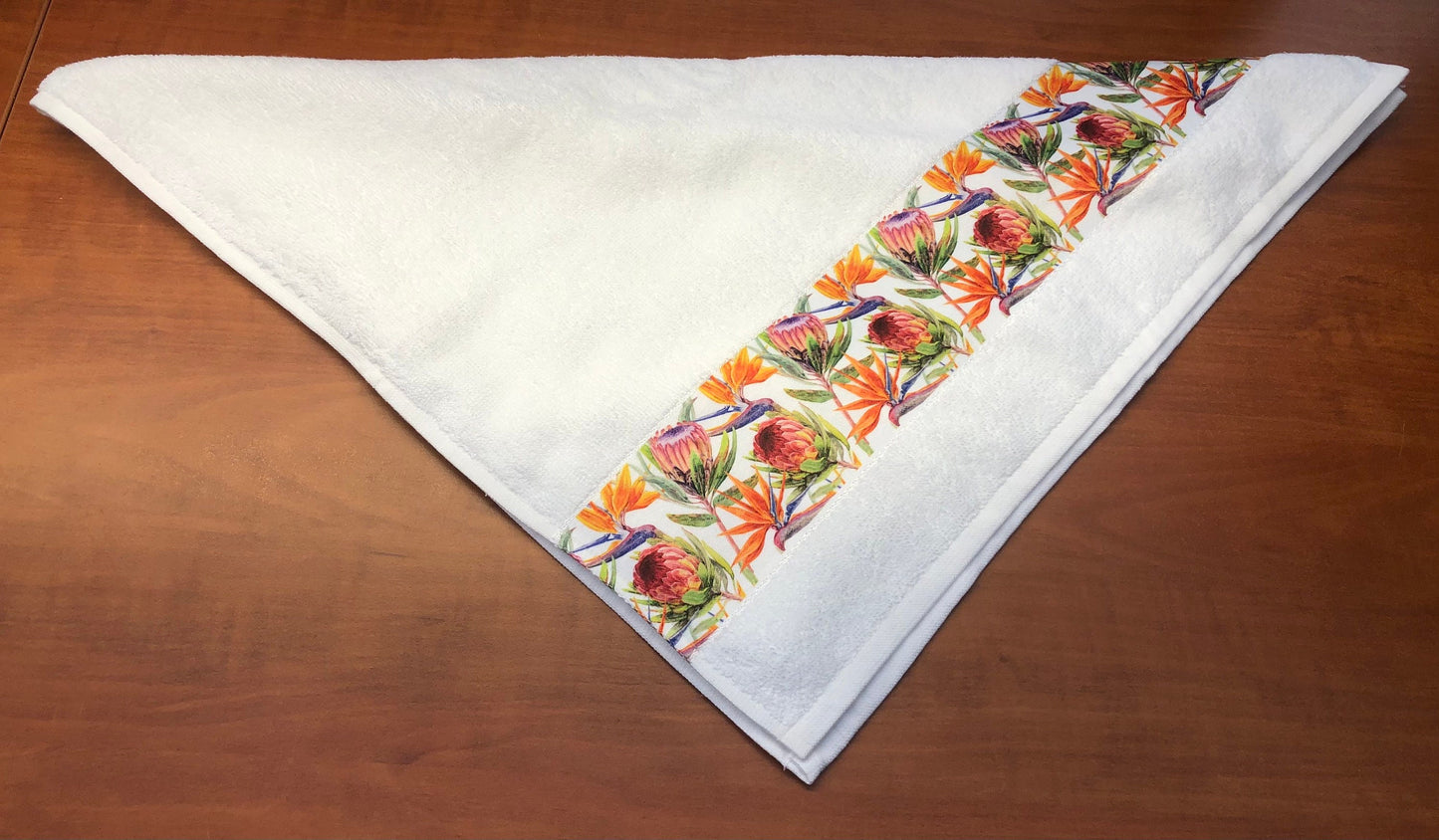 Protea and Strelitzia 100% cotton hand towel ( 46 x 100 cm )