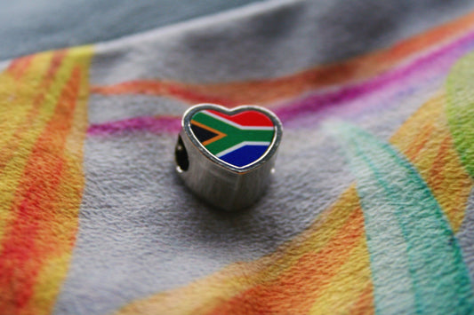 South Africa Flag heart shaped bracelet charm bead Christmas Birthday Valentine’s Day gift. Personalised charm Large hole charm add on bead