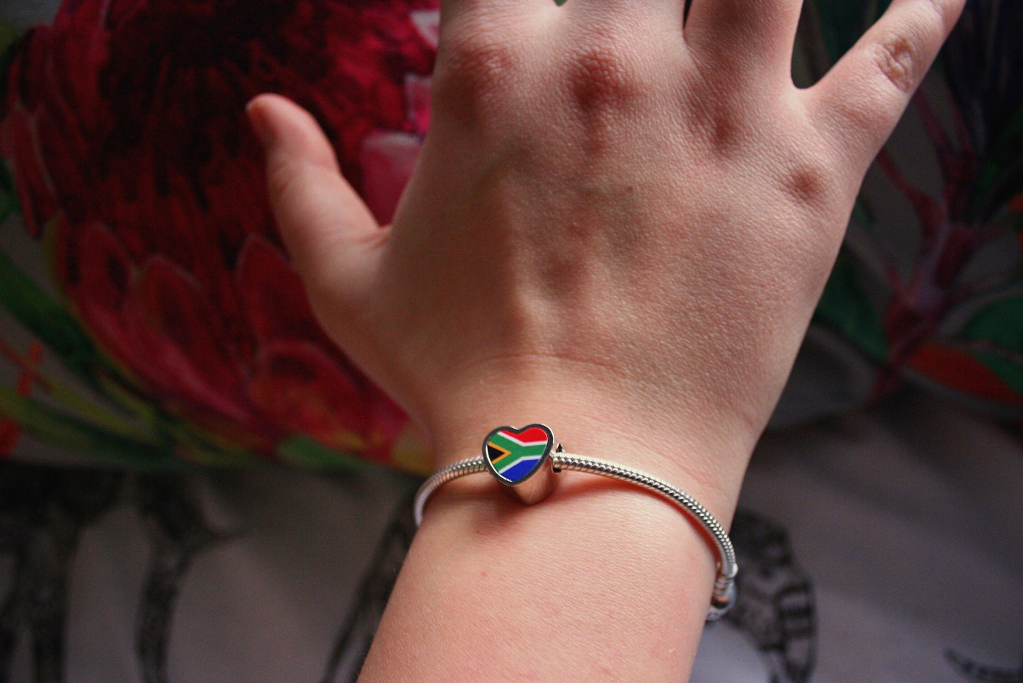 South Africa Flag heart shaped bracelet charm bead Christmas Birthday Valentine’s Day gift. Personalised charm Large hole charm add on bead