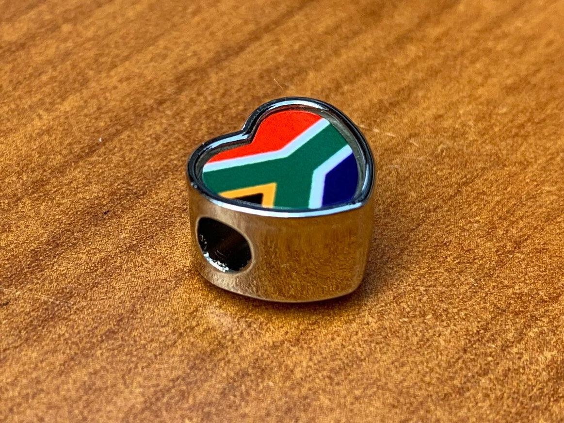 South Africa Flag heart shaped bracelet charm bead. Christmas Birthday Valentine’s Day gift. Personalised charm. South African charm