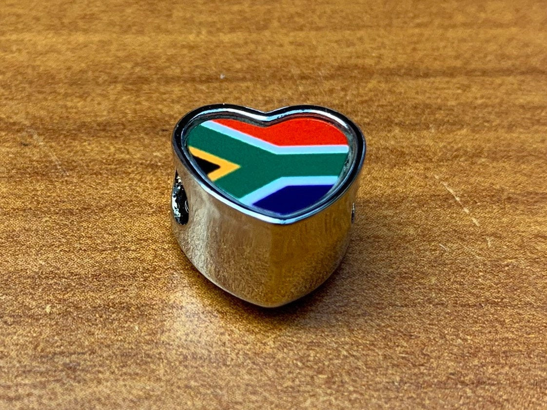 South Africa Flag heart shaped bracelet charm bead. Christmas Birthday Valentine’s Day gift. Personalised charm. South African charm