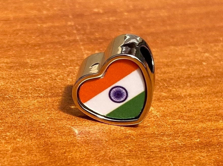 India heart shaped bracelet charm bead. Indian Flag personalised charm. Large hole bead charm. Valentine gift. Gift for mom mum.