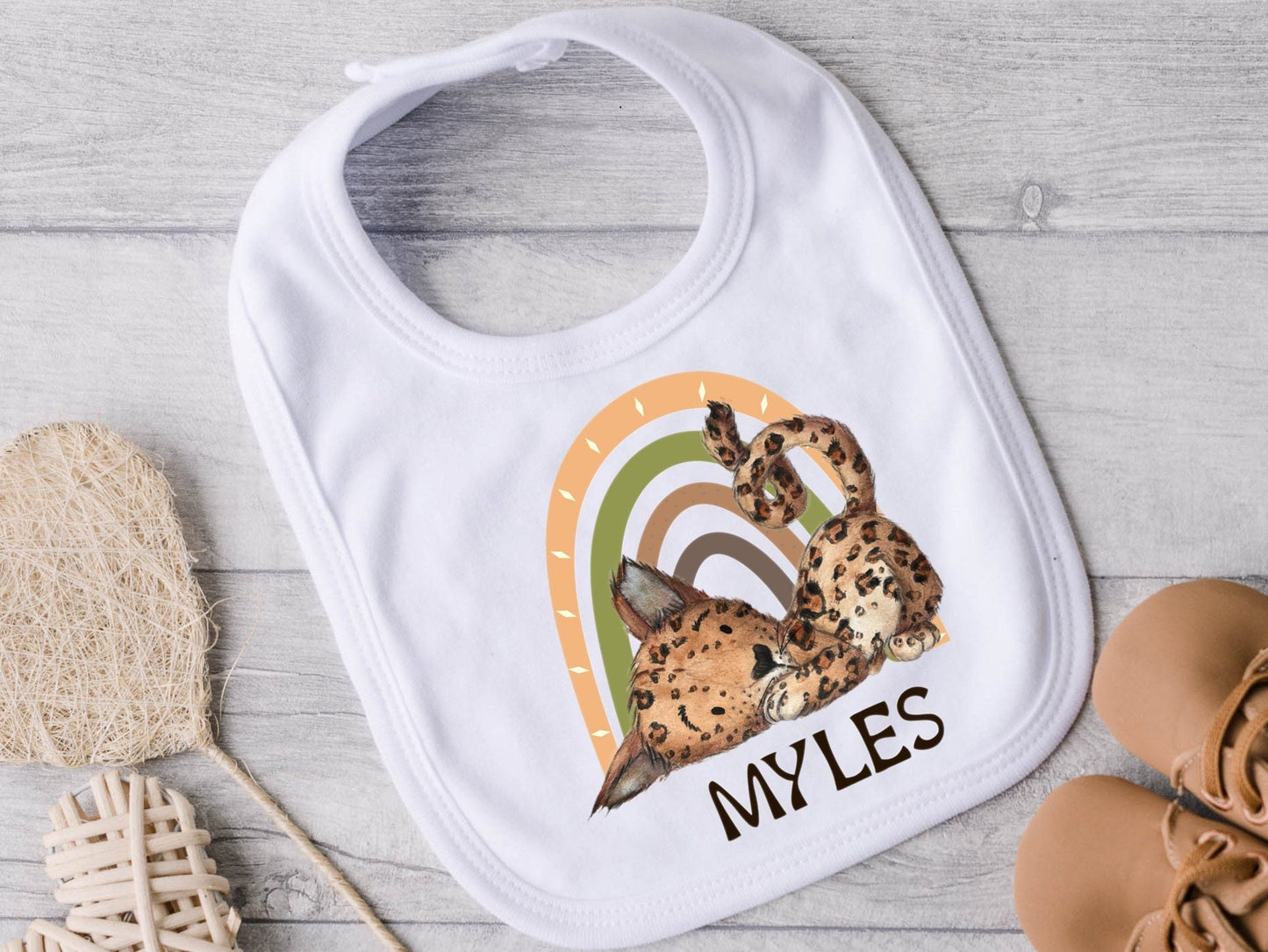 Personalised Bib Baby Leopard and Rainbow. New baby gift. Pregnancy Announcement. Gender neutral gift. Baby Safari.