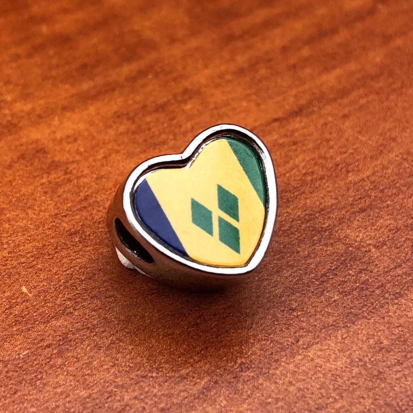 Saint Vincent and the Grenadines Flag heart shaped bracelet stainless steel charm bead Charm Add on charm Large hole bead Valentine’s gift