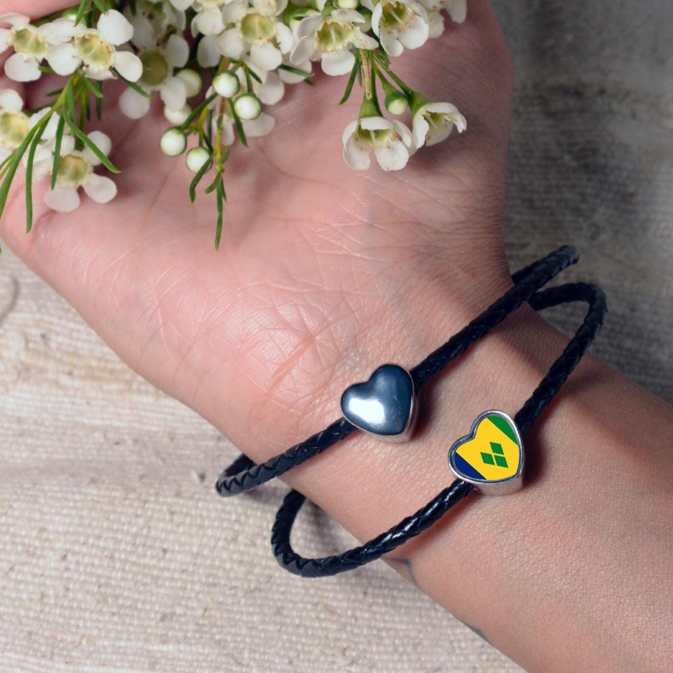 Saint Vincent and the Grenadines Flag heart shaped bracelet stainless steel charm bead Charm Add on charm Large hole bead Valentine’s gift